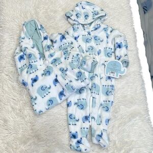Baby boy set of two hooded‎ footies  size 3-9 months